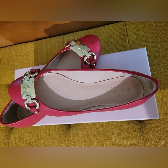 Kate Spade phoebe flats size 6.